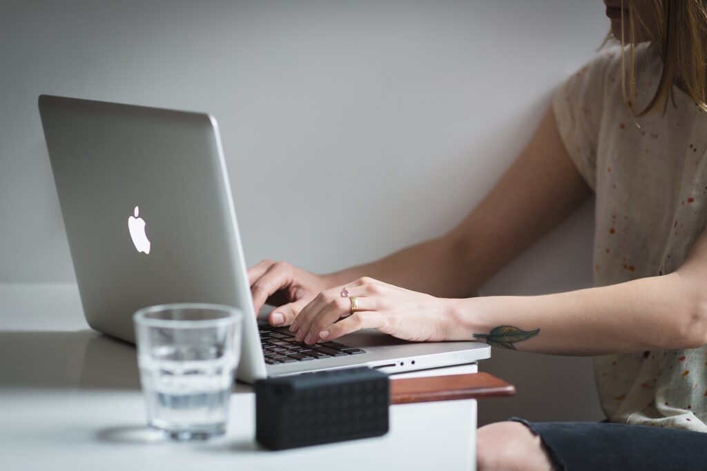 É muito difícil uma empresa alcançar os seus objetivos sem a realização de uma pesquisa de marketing bem feita. Quer saber como fazer uma? Confira aqui
