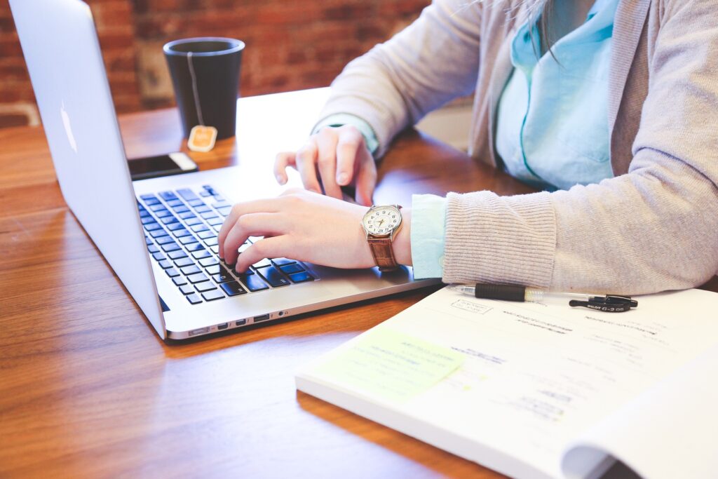 Copywriting é uma técnica de persuasão através de textos